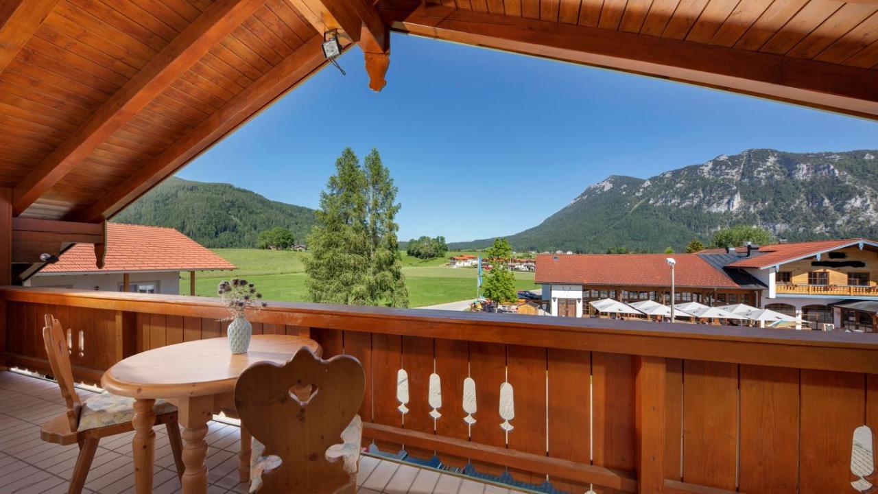 Aparthotel Chiemgaufuchs - Chiemgaukarte Neu Ab Mai 2025! Inzell Exterior foto